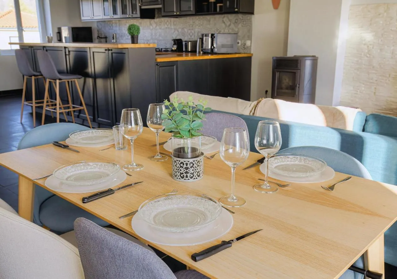 Apartment Duplex La Halte Trevoltienne - 2 Chambres Climatisee - 4 Lits Trevoux